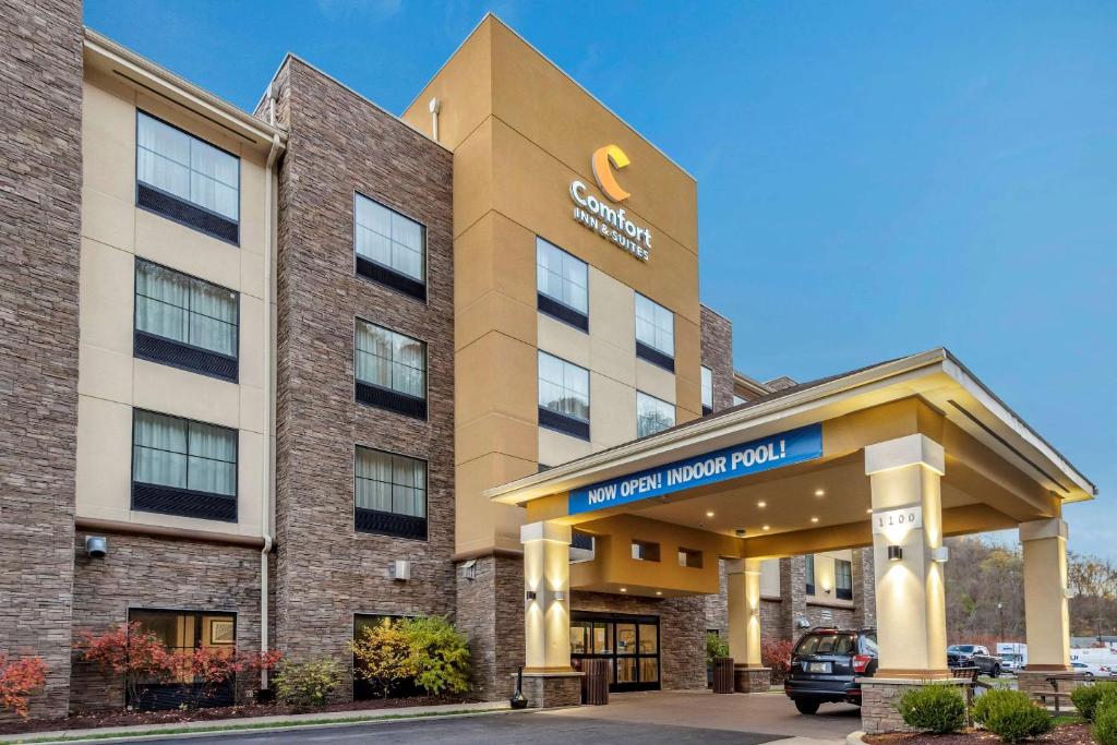 Comfort Inn & Suites Pittsburgh Main image 1